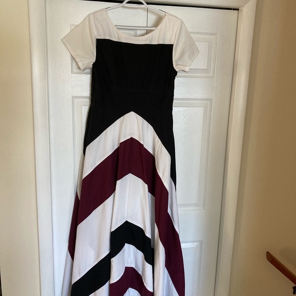 Chevron pyramid design long dress 💜 - Picture 3 of 12